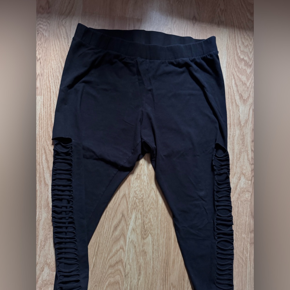 Torrid Black Side Slit Leggings Size 4